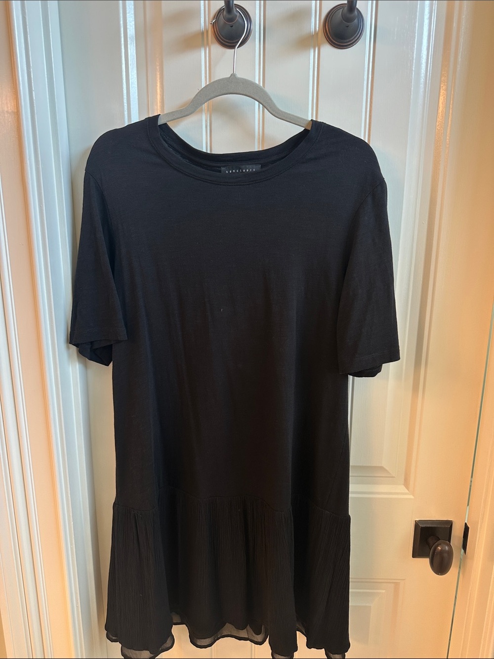 Black Women's Short Sleeve Ruffle Hem dress